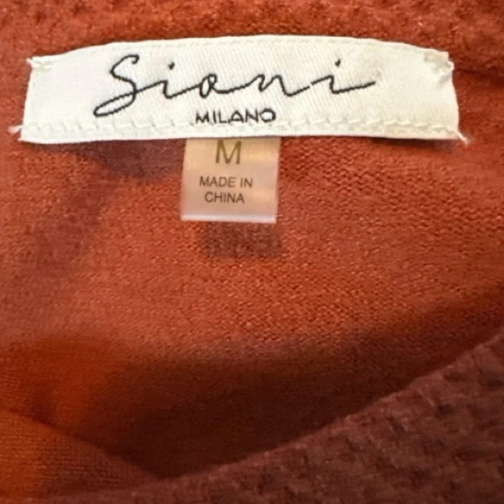 Sioni Milano size medium, Terracotta soft sweater, ornate sleeves